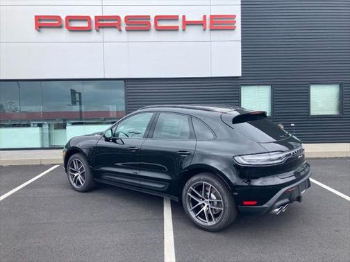 2024 Porsche Macan Base
