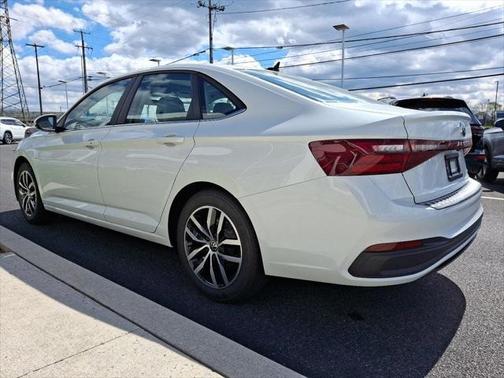 2025 Volkswagen Jetta 1.5T SE