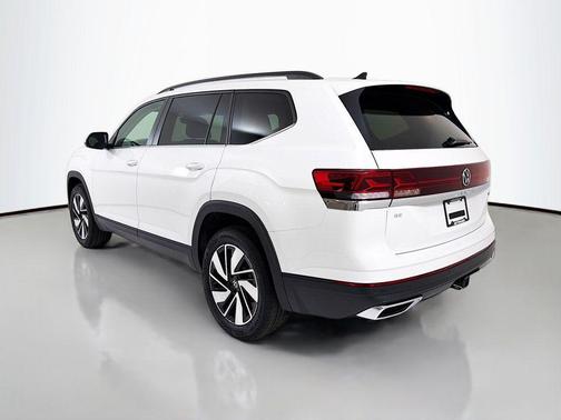 Opal White Pearl 2026 Volkswagen Atlas 2.0T SE w/Technology 4MOTION