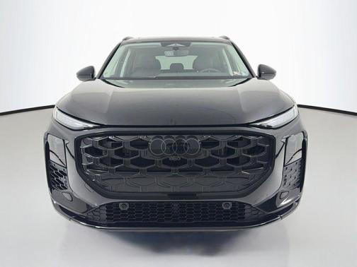Mythos Black Metallic 2026 Audi Q3 TFSI quattro S tronic