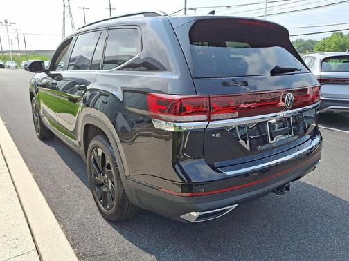 2024 Volkswagen Atlas 2.0T SE w/Technology 4MOTION