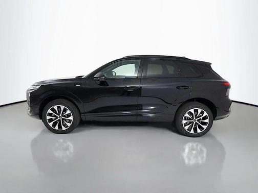 Mythos Black Metallic 2026 Audi Q3 TFSI quattro S tronic