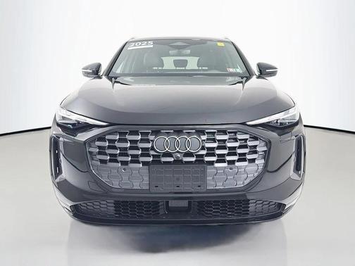 2025 Audi Q5 Premium TFSI quattro S tronic