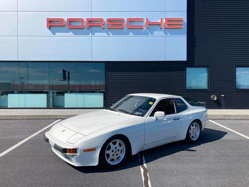 1987 Porsche 944 