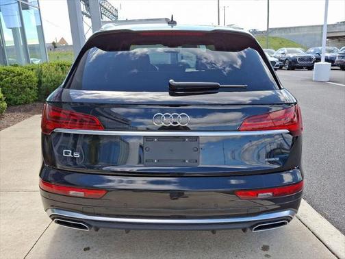2022 Audi Q5 45 S line Premium Plus
