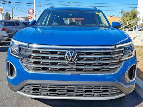 2025 Volkswagen Atlas 2.0T SE w/Technology 4MOTION