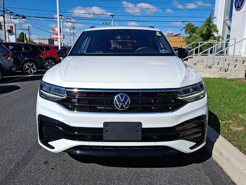 2022 Volkswagen Tiguan 2.0T SE R-Line Black 4MOTION