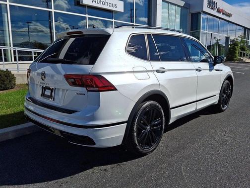 2022 Volkswagen Tiguan 2.0T SE R-Line Black 4MOTION