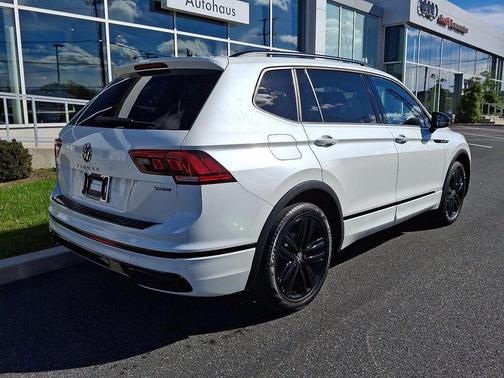 2022 Volkswagen Tiguan 2.0T SE R-Line Black 4MOTION