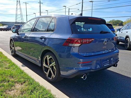 2025 Volkswagen Golf GTI 2.0T SE DSG