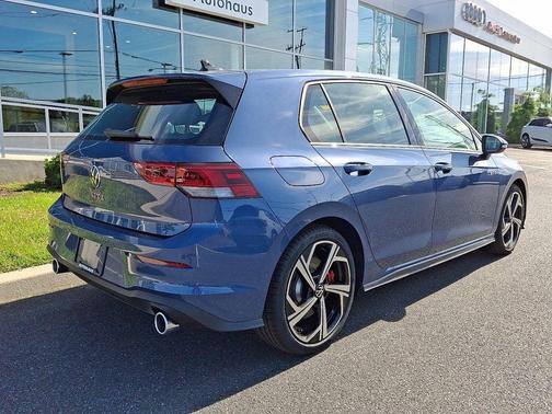 2025 Volkswagen Golf GTI 2.0T SE DSG