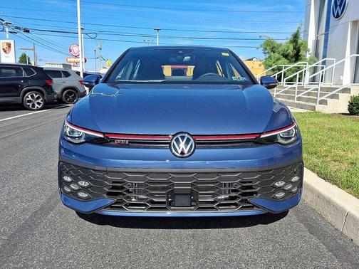 2025 Volkswagen Golf GTI 2.0T SE DSG
