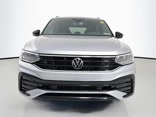2022 Volkswagen Tiguan 2.0T SE R-Line Black 4MOTION