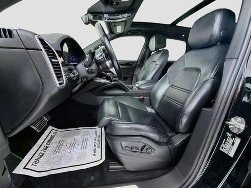 Chromite Black Metallic 2023 Porsche Cayenne Cayenne S