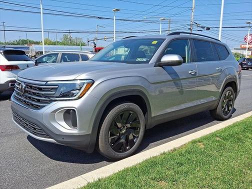 2025 Volkswagen Atlas 2.0T SE w/Technology 4MOTION