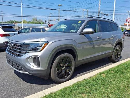 2025 Volkswagen Atlas 2.0T SE w/Technology 4MOTION