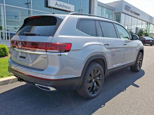 2025 Volkswagen Atlas 2.0T SE w/Technology 4MOTION