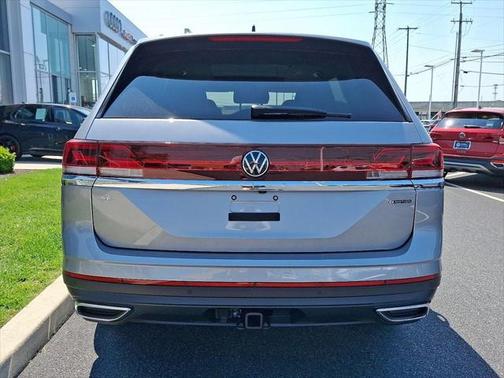 2025 Volkswagen Atlas 2.0T SE w/Technology 4MOTION