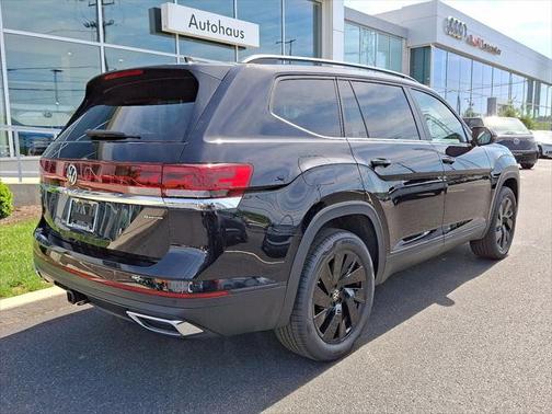 2025 Volkswagen Atlas 2.0T SE w/Technology 4MOTION