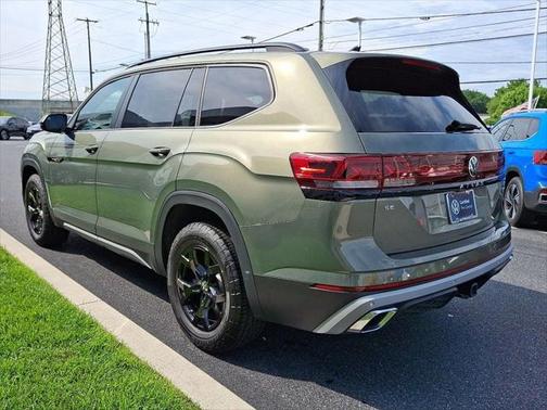 2025 Volkswagen Atlas 2.0T Peak Edition
