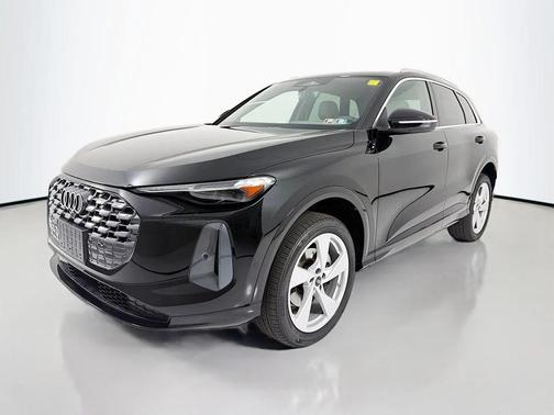 Mythos Black Metallic 2026 Audi Q5 Premium Plus TFSI quattro S tronic