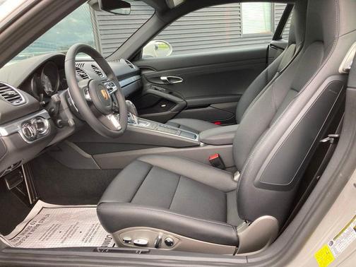 2025 Porsche 718 Cayman S