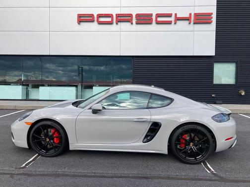 2025 Porsche 718 Cayman S