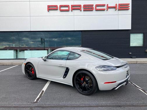 2025 Porsche 718 Cayman S