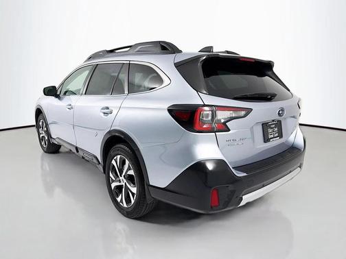 Ice Silver Metallic 2022 Subaru Outback Limited
