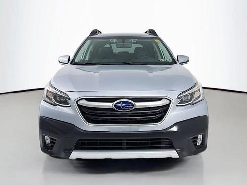 Ice Silver Metallic 2022 Subaru Outback Limited