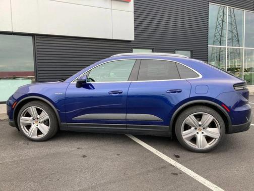 2024 Porsche Macan 4