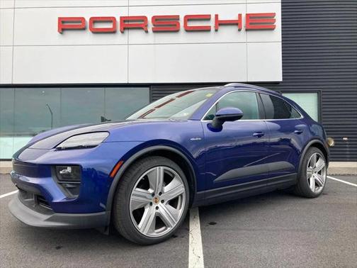 2024 Porsche Macan Base