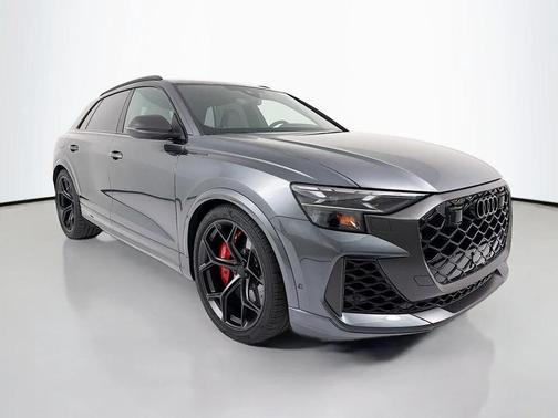 Daytona Gray Pearl Effect 2026 Audi RS Q8 4.0T