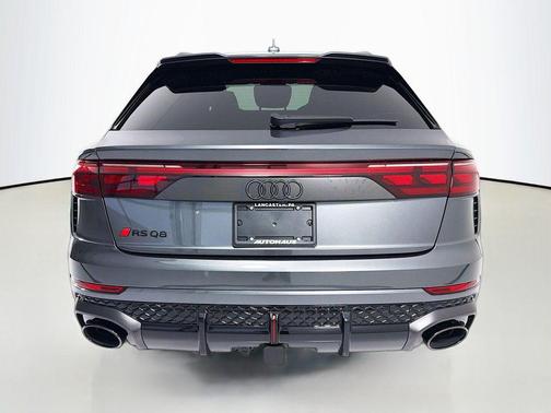 Daytona Gray Pearl Effect 2026 Audi RS Q8 4.0T