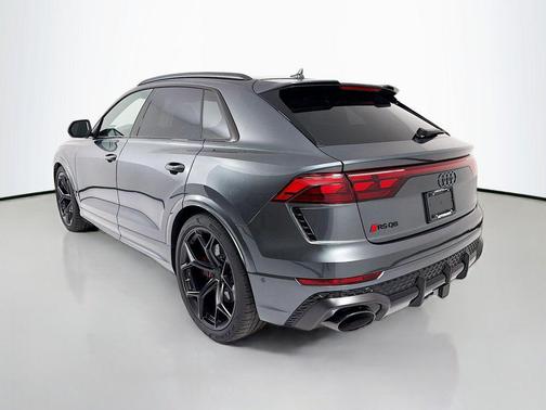 Daytona Gray Pearl Effect 2026 Audi RS Q8 4.0T