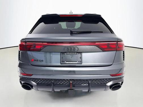 Daytona Gray Pearl Effect 2026 Audi RS Q8 4.0T