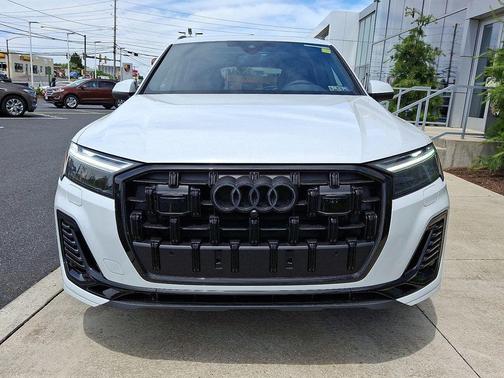 2025 Audi Q7 55 Premium Plus