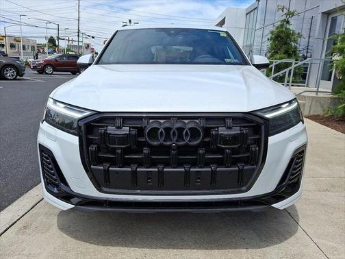 2025 Audi Q7 55 Premium Plus
