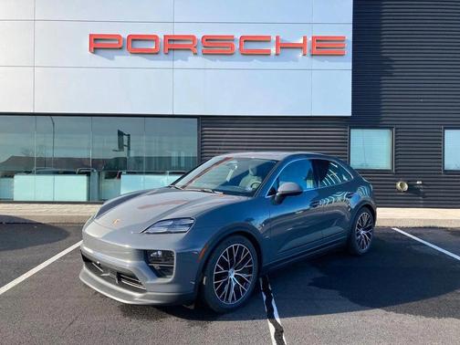 2025 Porsche Macan 4S