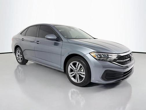 Platinum Gray Metallic 2023 Volkswagen Jetta 1.5T SE