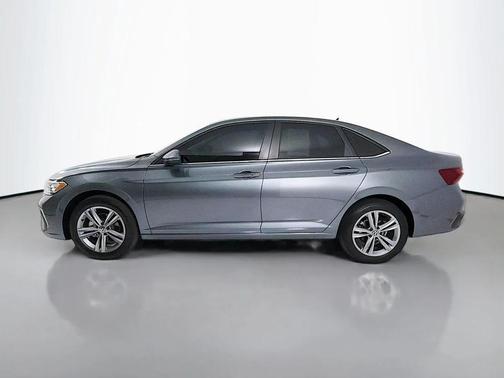 Platinum Gray Metallic 2023 Volkswagen Jetta 1.5T SE