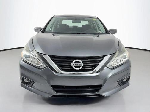 Gun Metallic 2016 Nissan Altima 2.5 SV