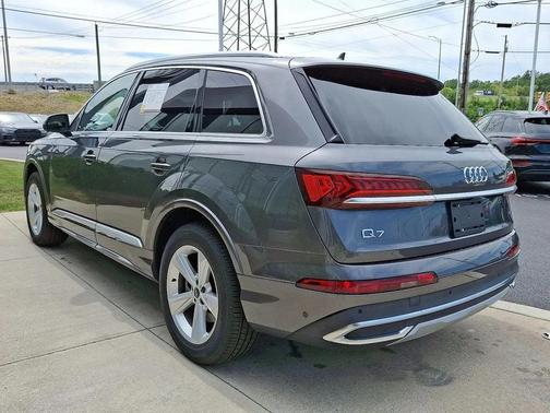 2021 Audi Q7 45 Premium