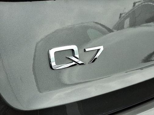 2021 Audi Q7 45 Premium