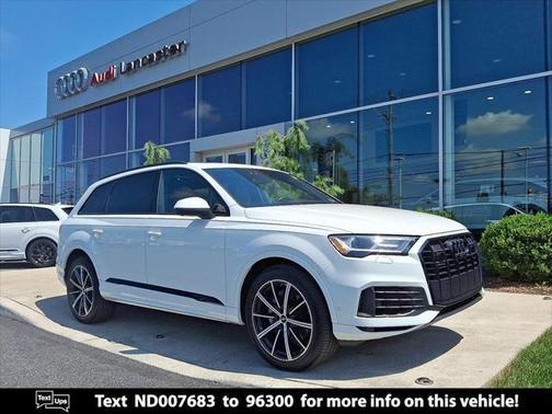 2022 Audi Q7 55 Premium Plus