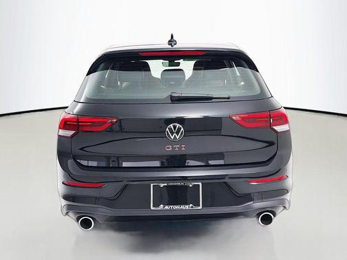 mythos black metallic 2026 Volkswagen Golf GTI 2.0T SE DSG