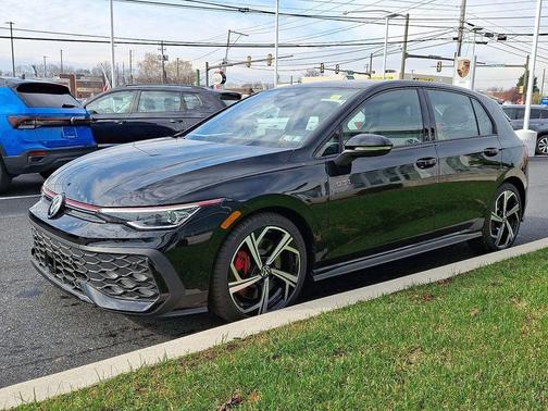 2026 Volkswagen Golf GTI 2.0T SE DSG