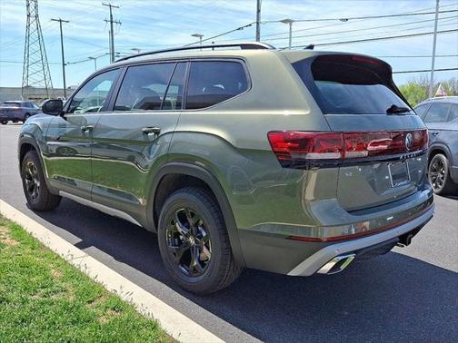 2025 Volkswagen Atlas 2.0T Peak Edition