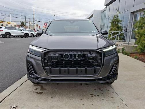 2025 Audi Q7 55 Premium Plus