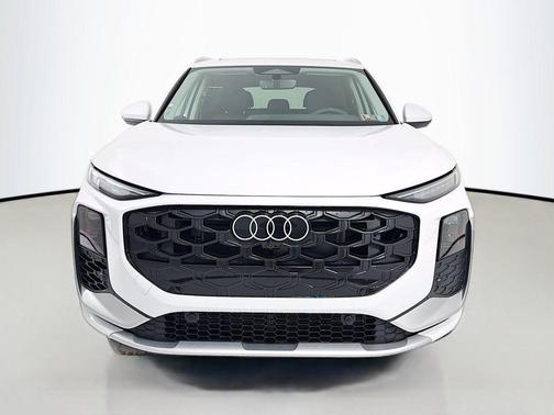 2026 Audi Q3 S line